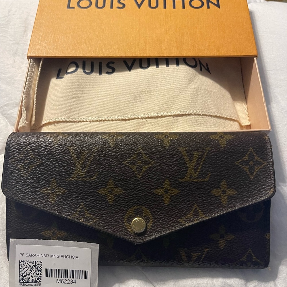 Louis Vuitton Sarah Monogram Fuchsia Wallet